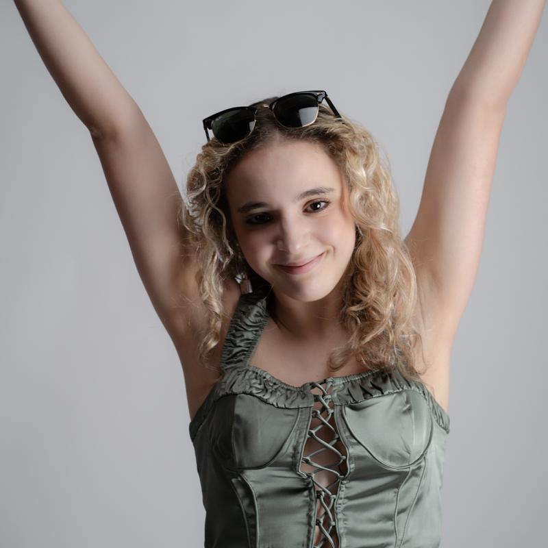 https://images.reputablerooms.com/processed/70879/profile/3892912c-2742-4efa-ac27-5869ee05473e.jpeg