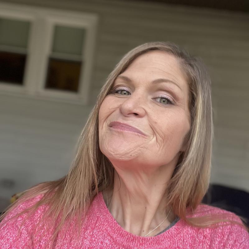 https://images.reputablerooms.com/processed/70907/profile/5260a6c2-4891-4774-becf-aa78c86064eb.jpeg