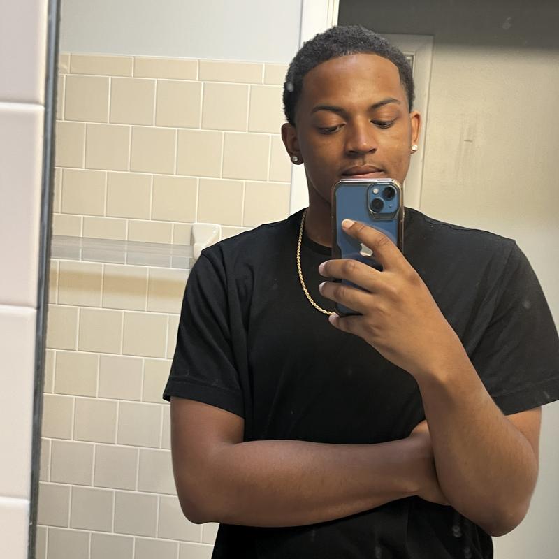 Profile image for Jamauri R