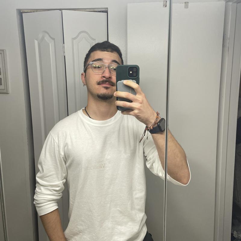 https://images.reputablerooms.com/processed/71298/profile/eb71a903-6d21-43b0-b55b-3cfced96ad59.jpeg