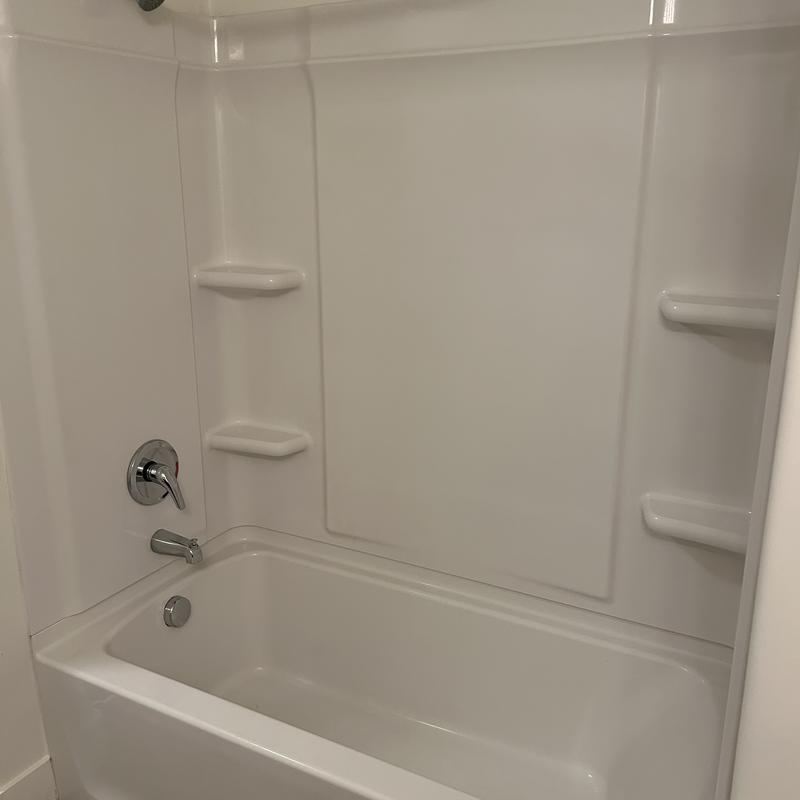 https://images.reputablerooms.com/processed/71306/listing/86682402-e6ad-4fa4-a461-619167a36c68.jpeg