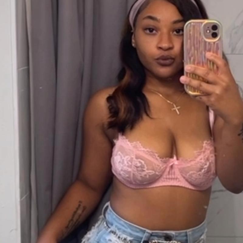 Profile image for Yannia H