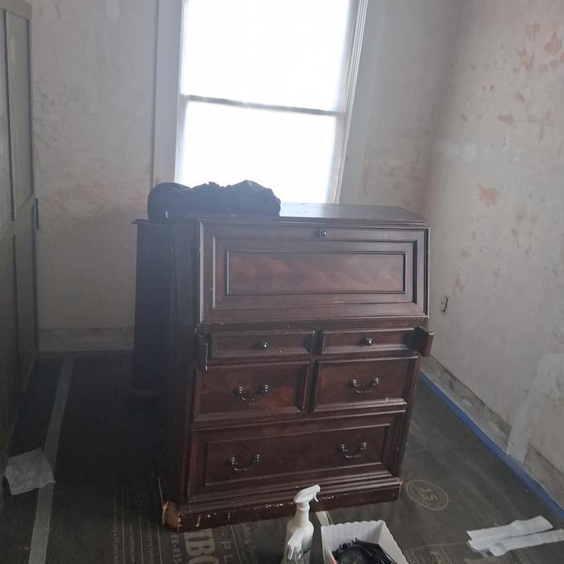 https://images.reputablerooms.com/processed/71961/listing/d11b27ff-ec2f-455a-b87b-1ce9b4f6cc54.jpeg
