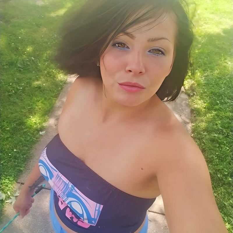 https://images.reputablerooms.com/processed/72332/profile/8e53aabc-cffd-4ac0-95a1-c9d575b1f2ac.jpeg