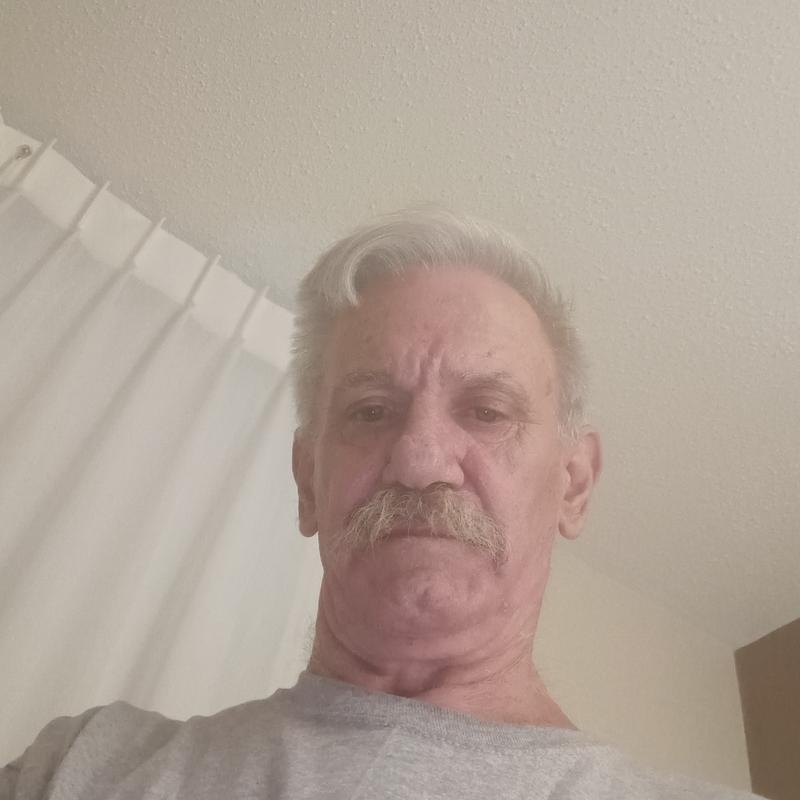 https://images.reputablerooms.com/processed/72400/profile/9af949b9-52f8-4980-83fa-7f1b399863ea.jpeg