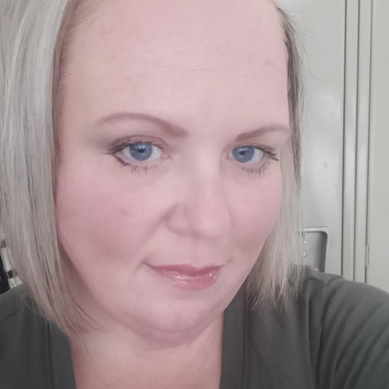 https://images.reputablerooms.com/processed/72740/profile/45d12c8f-8855-4b54-80b8-25a893aaeb80.jpeg