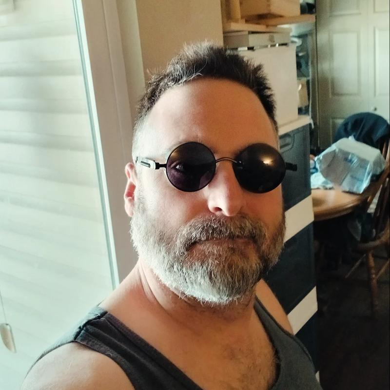 https://images.reputablerooms.com/processed/72812/profile/fde7cca9-00a2-4a9d-9d6a-6cd8ffddd5b5.jpeg