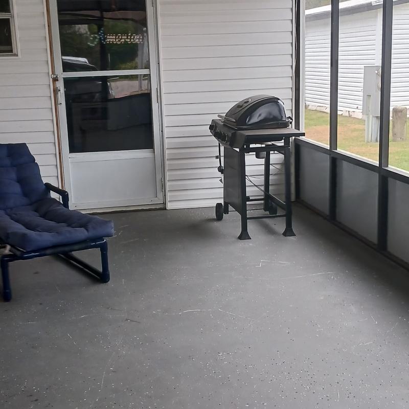 Listing photo 6 of 8