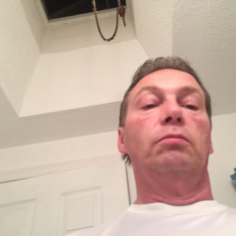 https://images.reputablerooms.com/processed/72989/profile/4e4f246b-1b38-4323-a285-19f00fccd018.jpeg