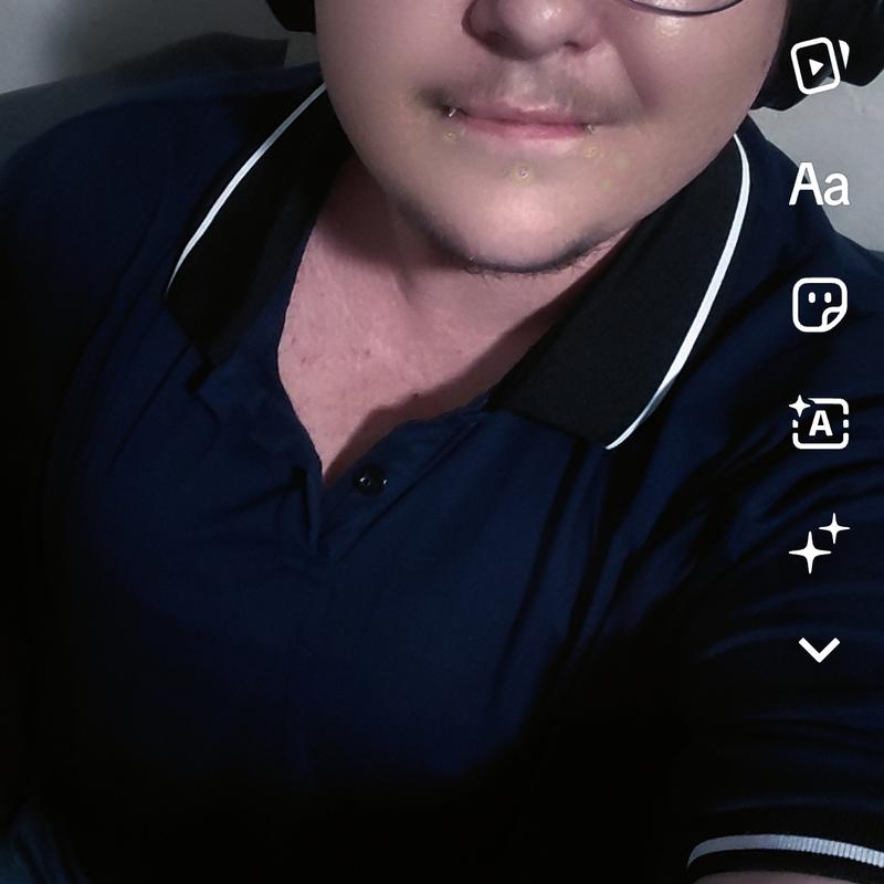 https://images.reputablerooms.com/processed/73057/profile/7c0bbeca-ac60-401b-a16d-1d39083e6765.jpeg