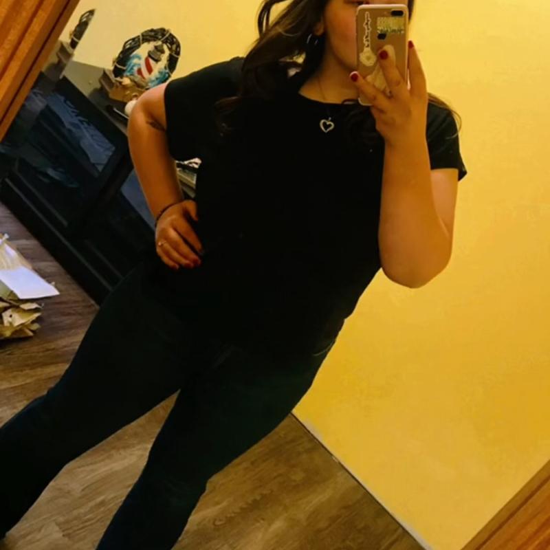 https://images.reputablerooms.com/processed/73491/profile/f559f0eb-08e4-4095-b4d9-4317ea810074.jpeg