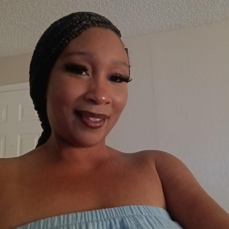 https://images.reputablerooms.com/processed/73583/profile/21900bba-399e-4bf1-97bc-adba0f44d9e3.jpeg