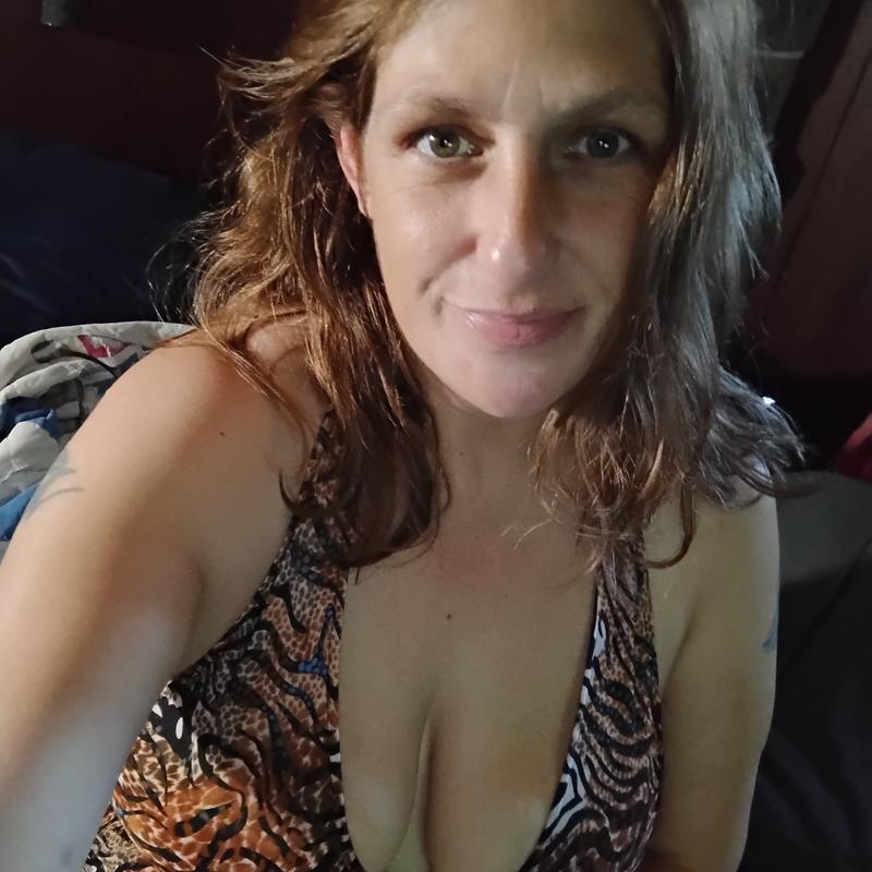 https://images.reputablerooms.com/processed/74008/profile/408534ac-e0db-468f-b316-55dc362109a9.jpeg