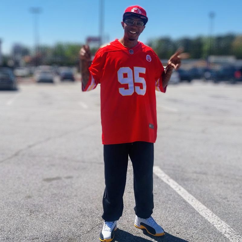 Listing photo 2 of 5