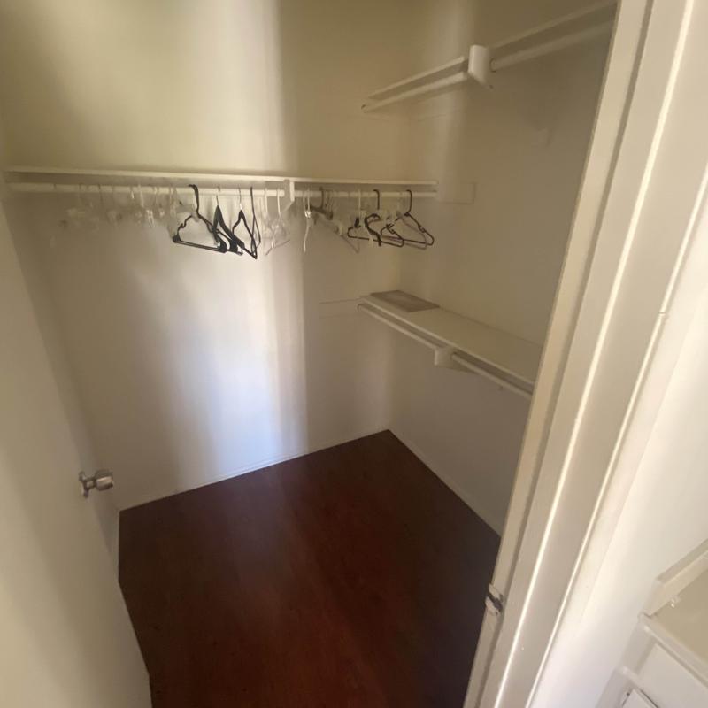 Listing photo 3 of 5