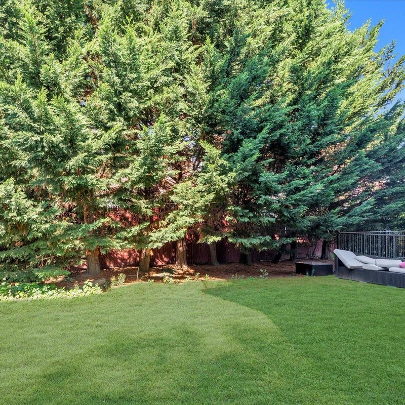 Listing photo 7 of 8