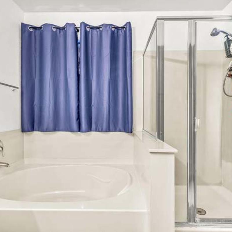 Listing photo 3 of 11