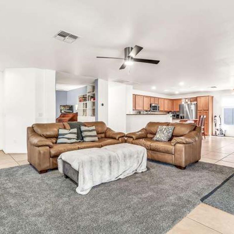 Listing photo 10 of 11