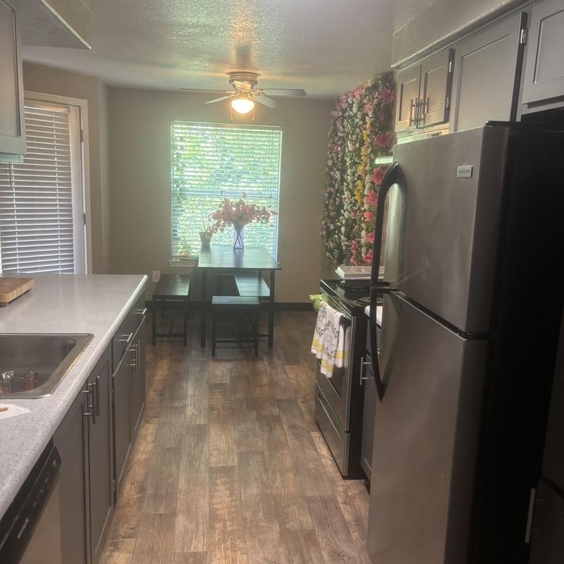 Listing image for Tamia S