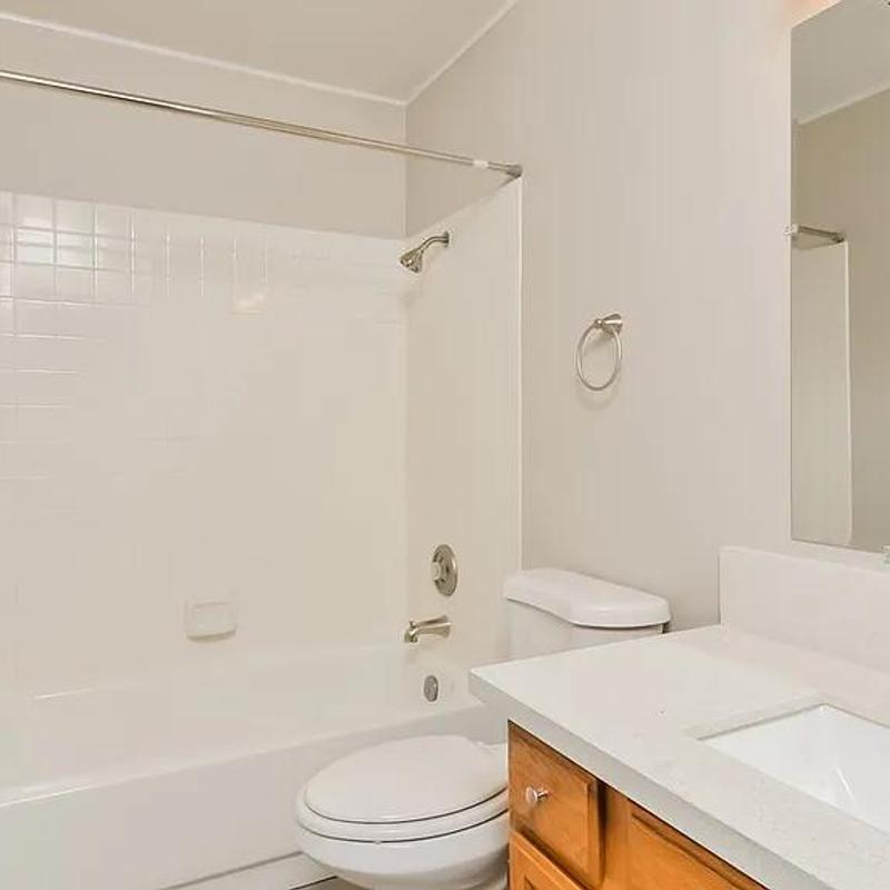 Listing photo 4 of 7