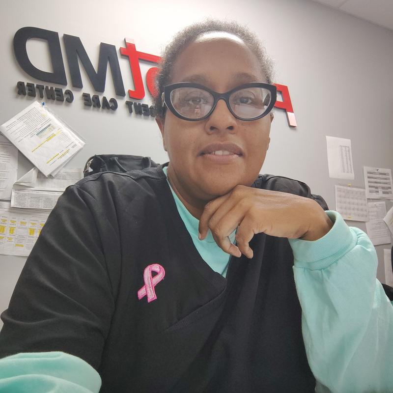 Profile image for Yesenia  G