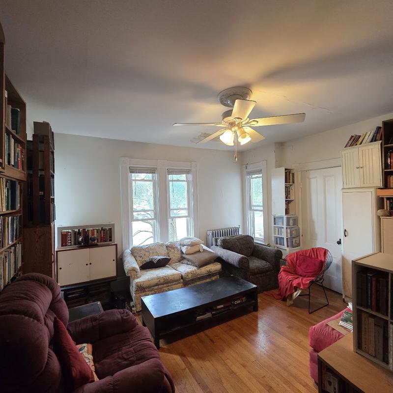 Listing photo 3 of 8