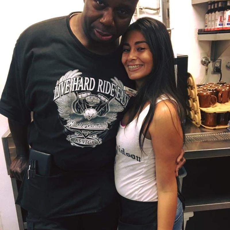 Listing photo 2 of 5