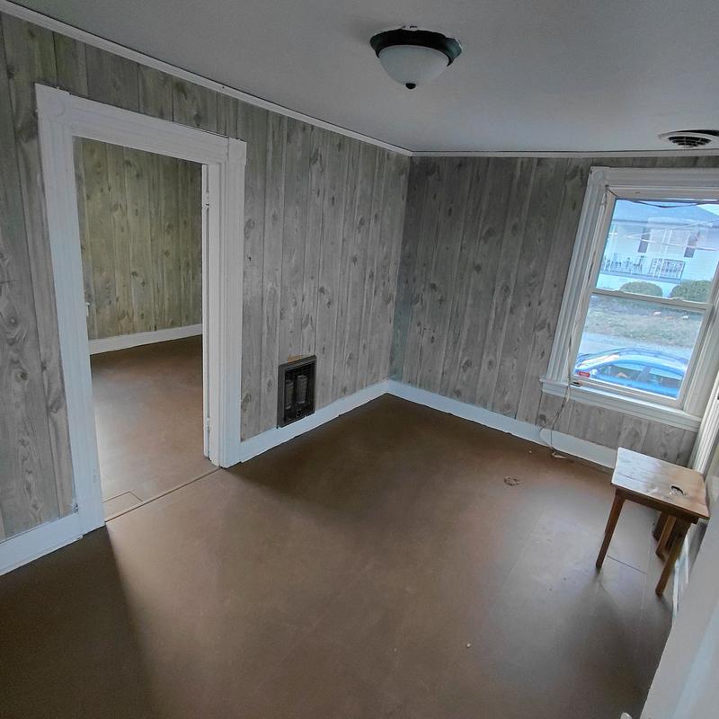 Listing photo 6 of 8