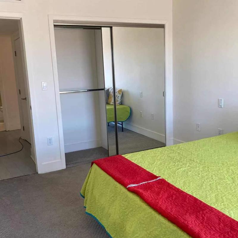 Listing photo 2 of 6