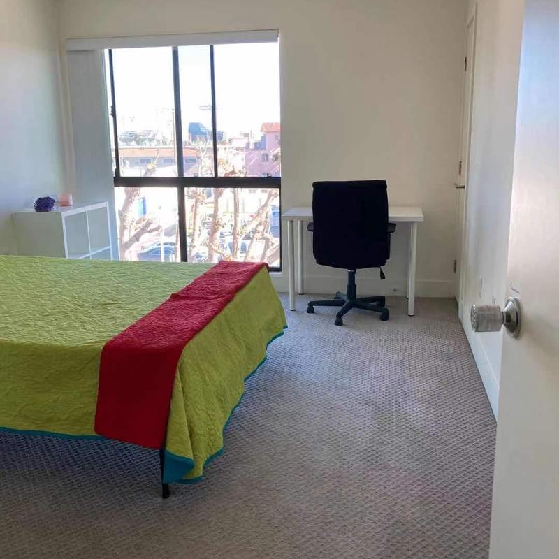 Listing photo 4 of 6