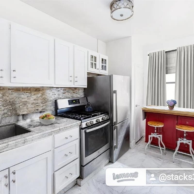 Listing photo 3 of 5