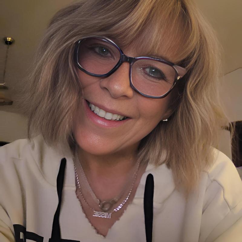 Profile image for Melissa H