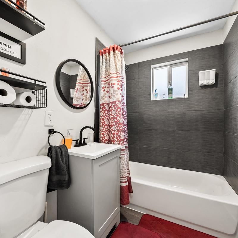 Listing image for Brylliant S