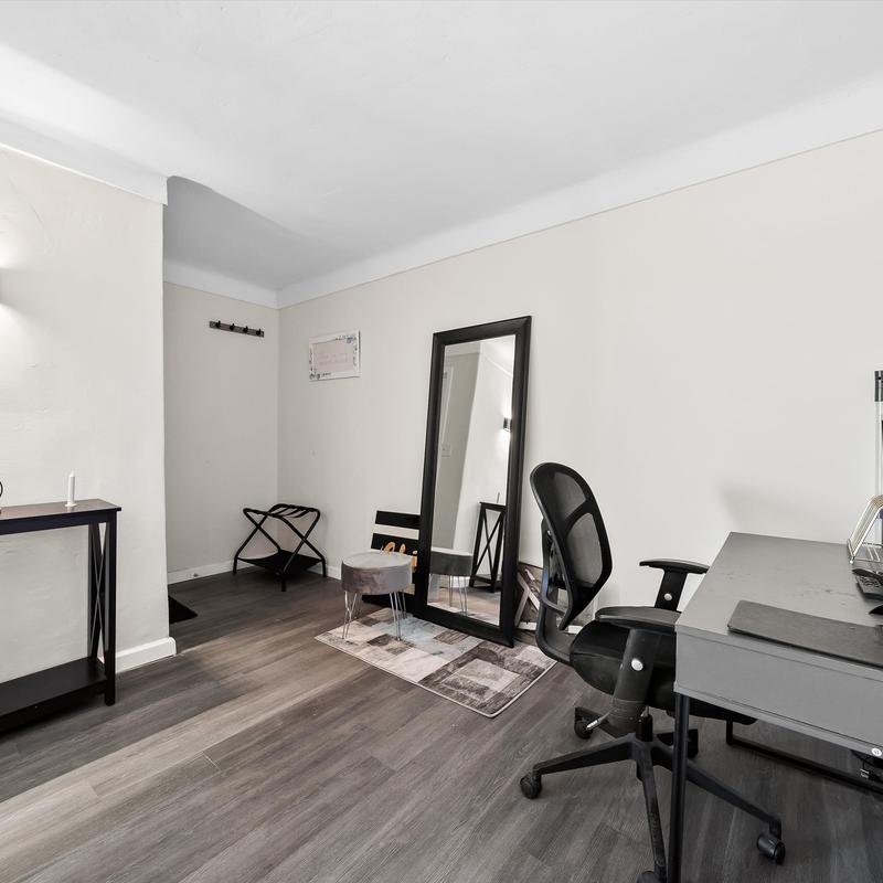 Listing image for Brylliant S