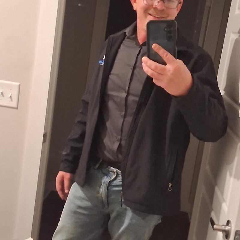 Listing photo 2 of 5