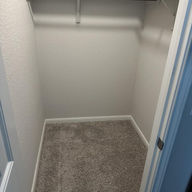 Listing photo 4 of 5