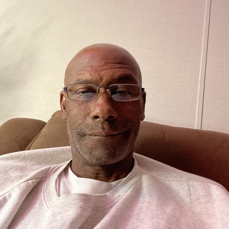 Profile image for Kenneth  R