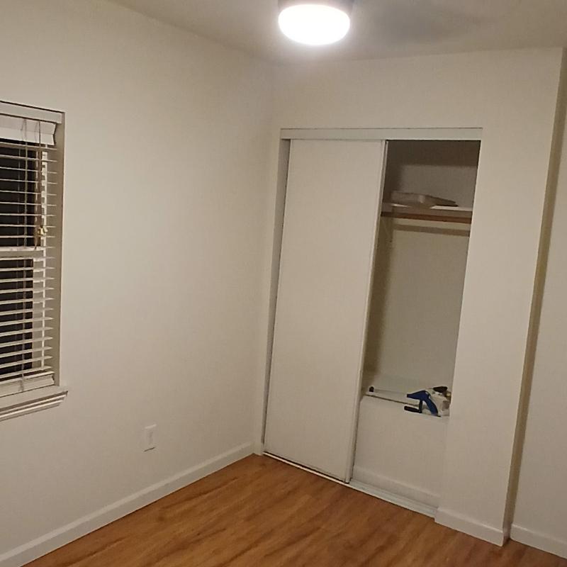 Listing photo 2 of 3