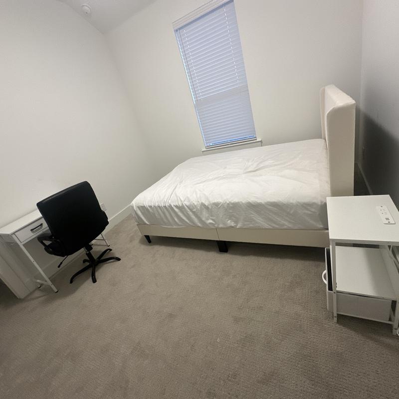 Listing photo 2 of 3