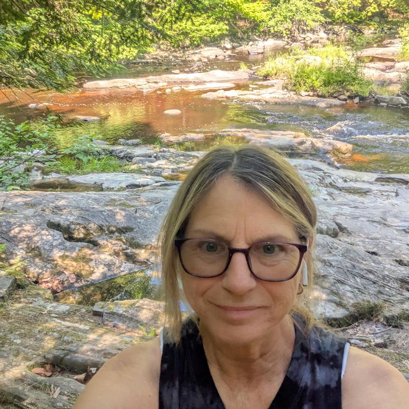 Listing photo 2 of 6