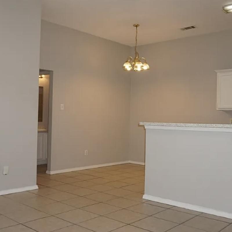 Listing photo 9 of 10