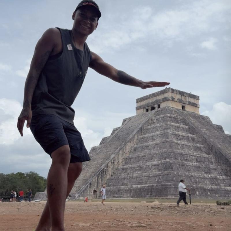 Listing photo 2 of 3