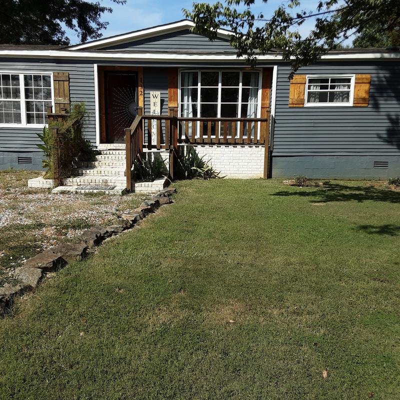 Listing photo 2 of 8