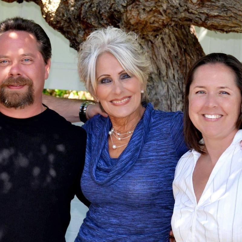 Listing photo 2 of 4