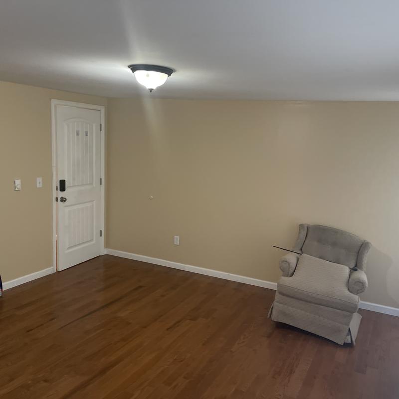 Listing photo 3 of 9