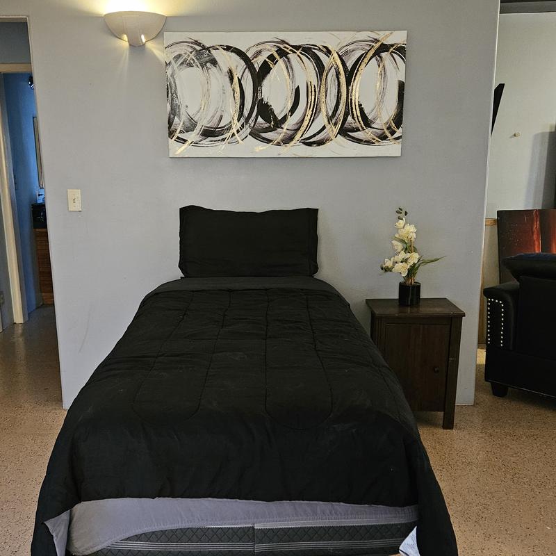 Listing photo 3 of 4