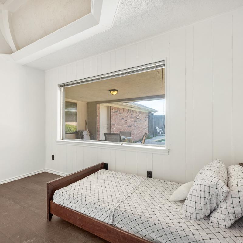 Listing photo 8 of 10