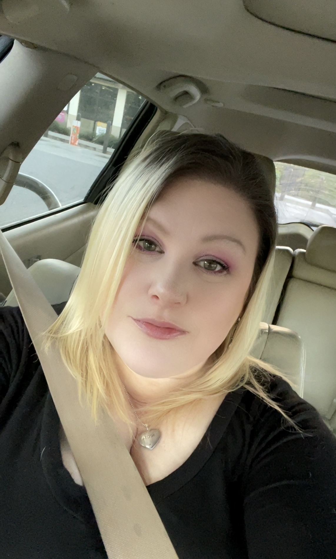 Profile image for Lindsey L