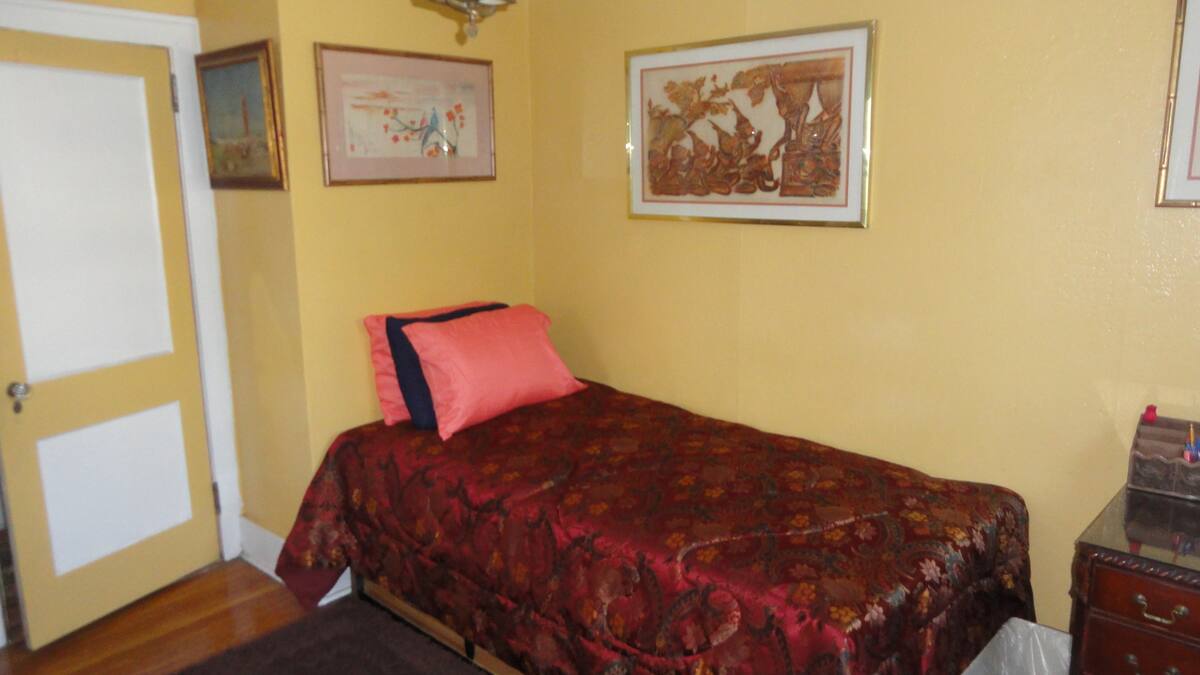 Listing image for Rodriguez  G